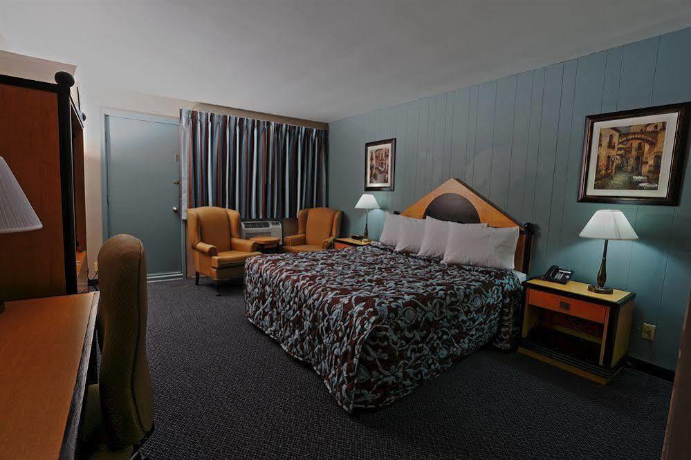 Belmont Inn Sudbury Zewnętrze zdjęcie